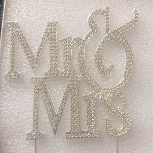 Mr & Mrs cake topper silver